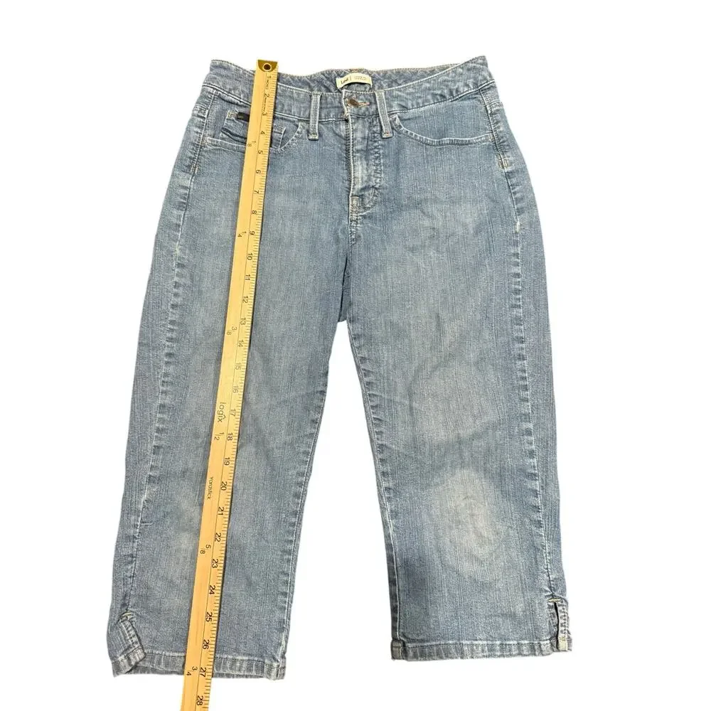 Lee Women's Mid Rise Light Wash Denim Capris Cropped Jeans Size 6 Petite